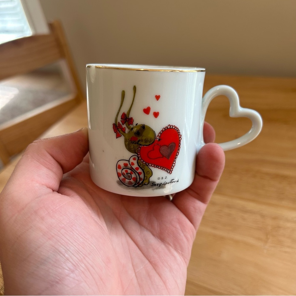 Vintage Suzy Stafford 1977 Small Snail Heart Tea Cup Suzy’s Zoo‎